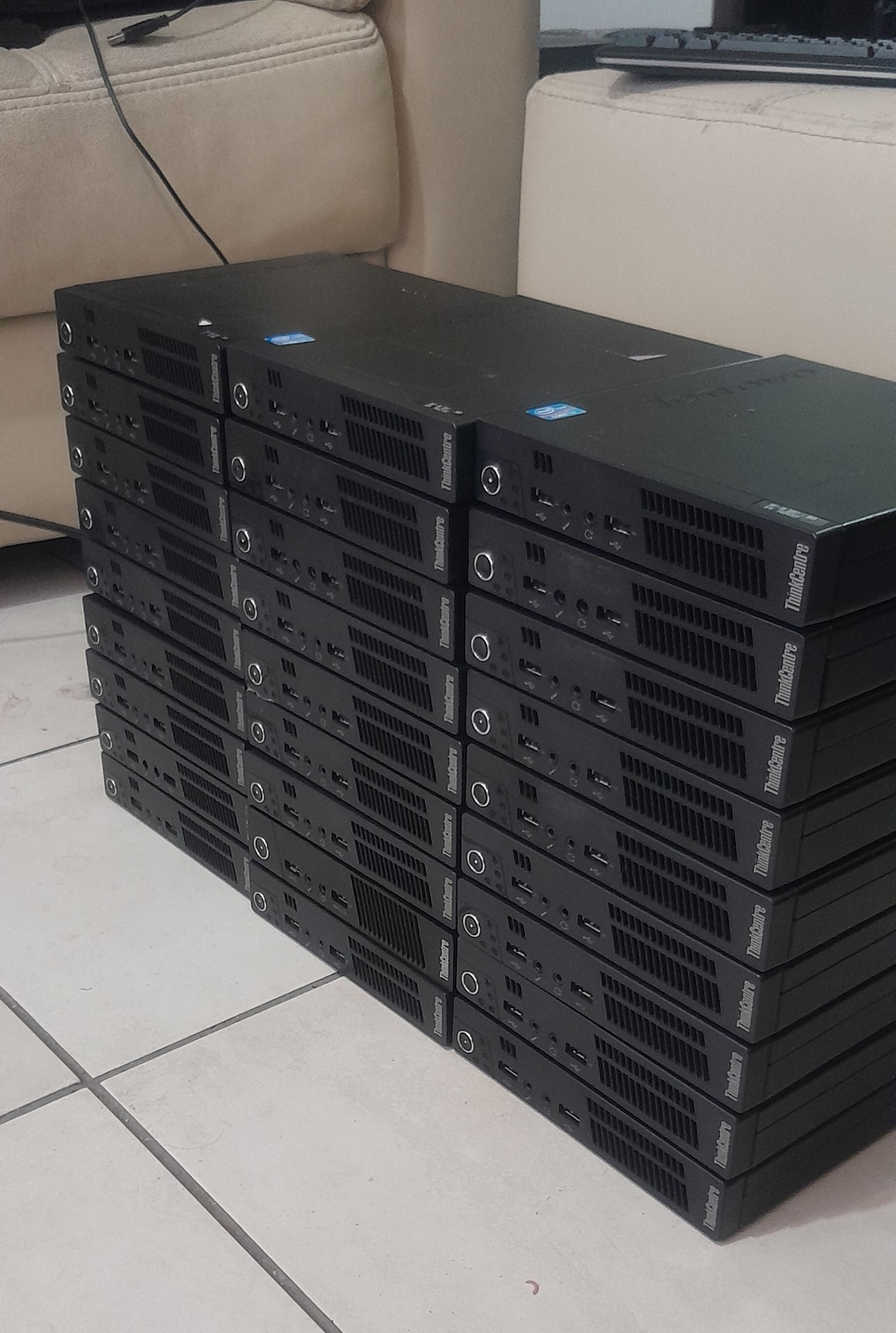 Lenovo ThinkCentre M72E Intel Core i3, 8GB, 320GB Hard Drive Mini PC - Refurbished - Image 2
