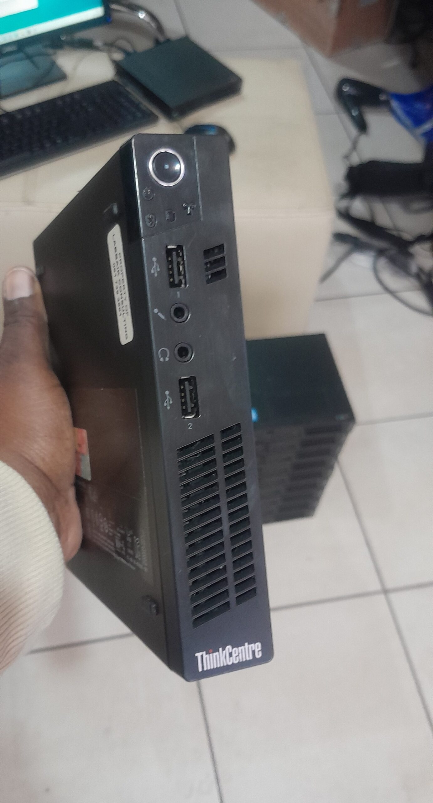 Lenovo ThinkCentre M72E Intel Core i3, 8GB, 320GB Hard Drive Mini PC - Refurbished - Image 4